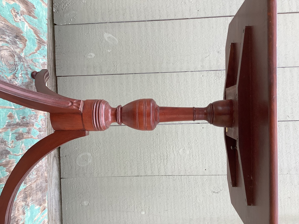 TILT TOP CANDLE STAND 1780-1830